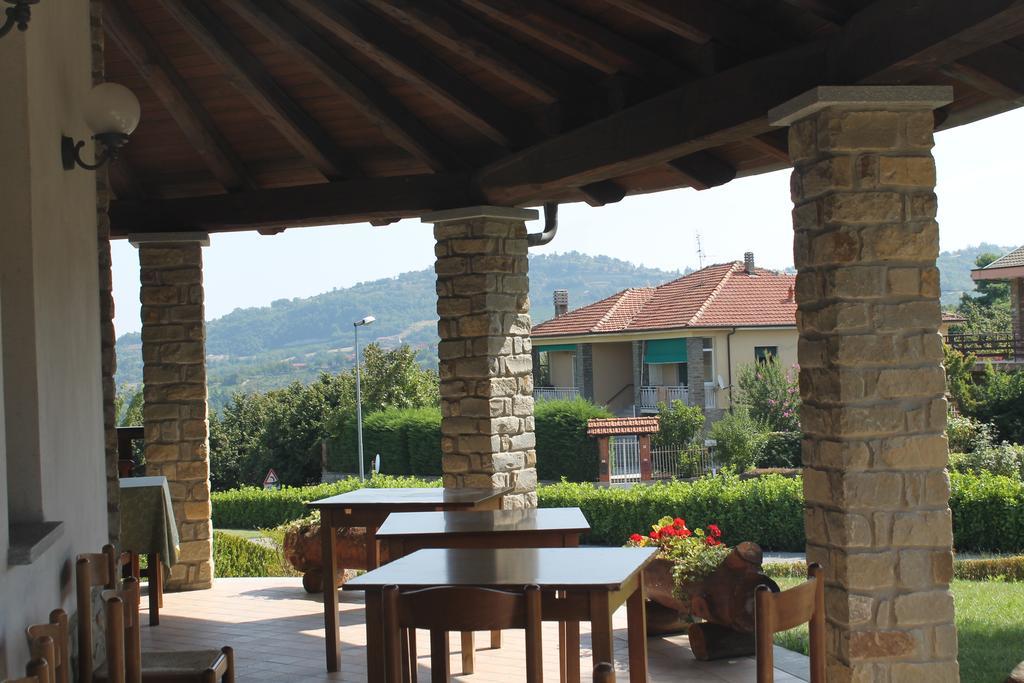 Villa Carla Castino Extérieur photo