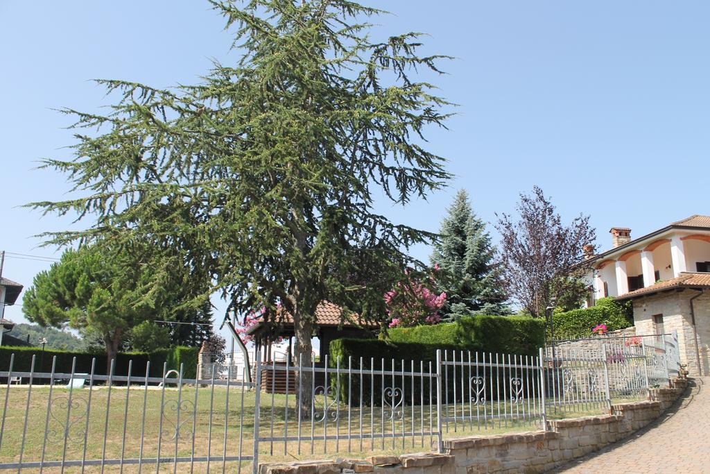 Villa Carla Castino Extérieur photo