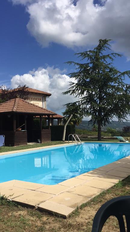 Villa Carla Castino Extérieur photo